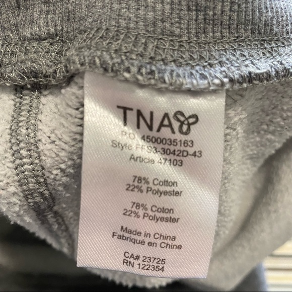 TNA hoodie - Picture 4 of 4